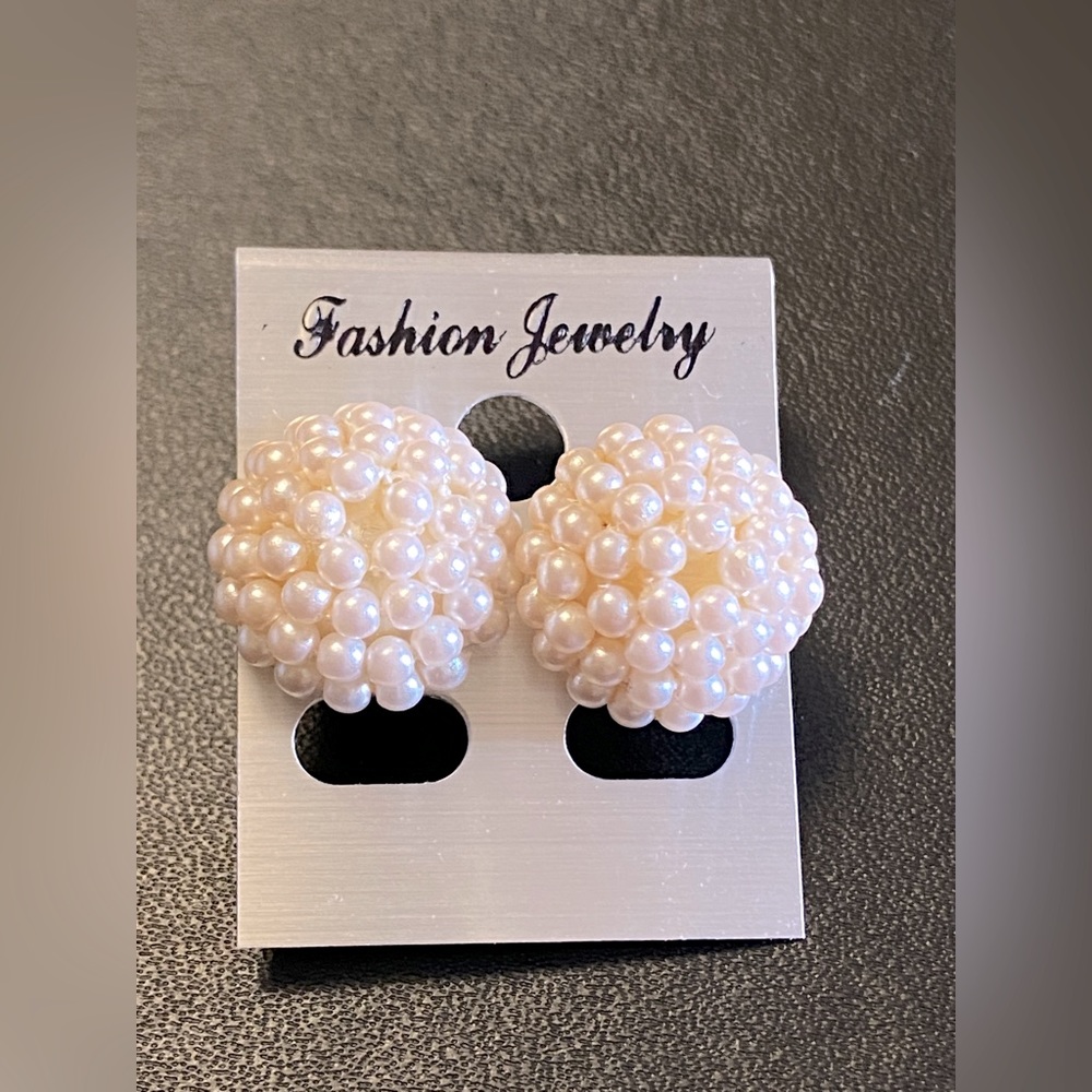 Beautiful “pearl” bundle - Picture 5 of 5